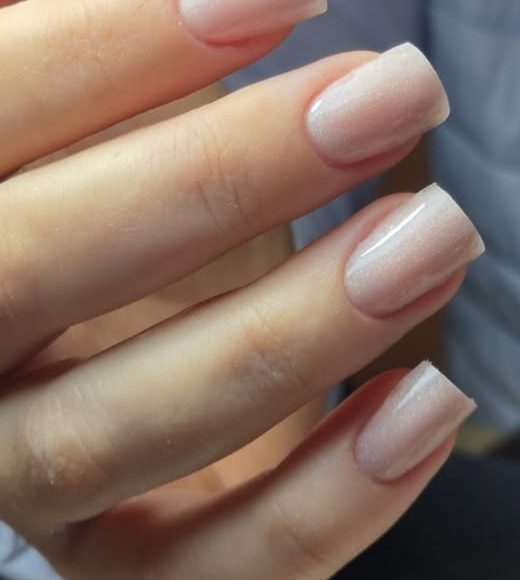 Nude-Gelmodellage in eckiger Form, Arbeit vom vierten Schulungstag